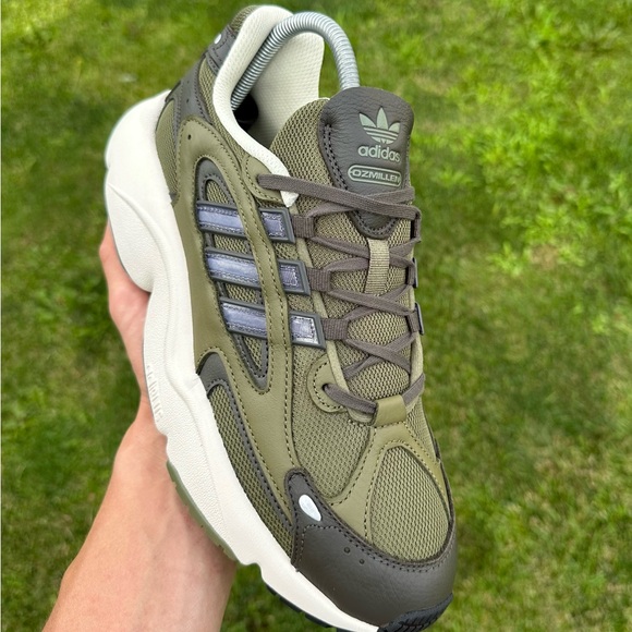 Brand new shoes Adidas Ozmillen olive khaki mens size 9,5 us - Picture 3 of 8